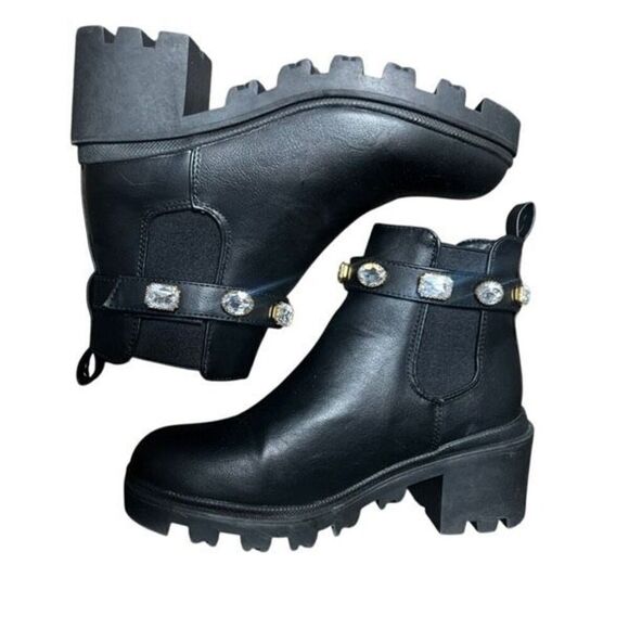 Nicole Miller Black Chelsey Ankle Boots Chunky Sole and Embellished Strap 6.5 - Picture 2 of 6